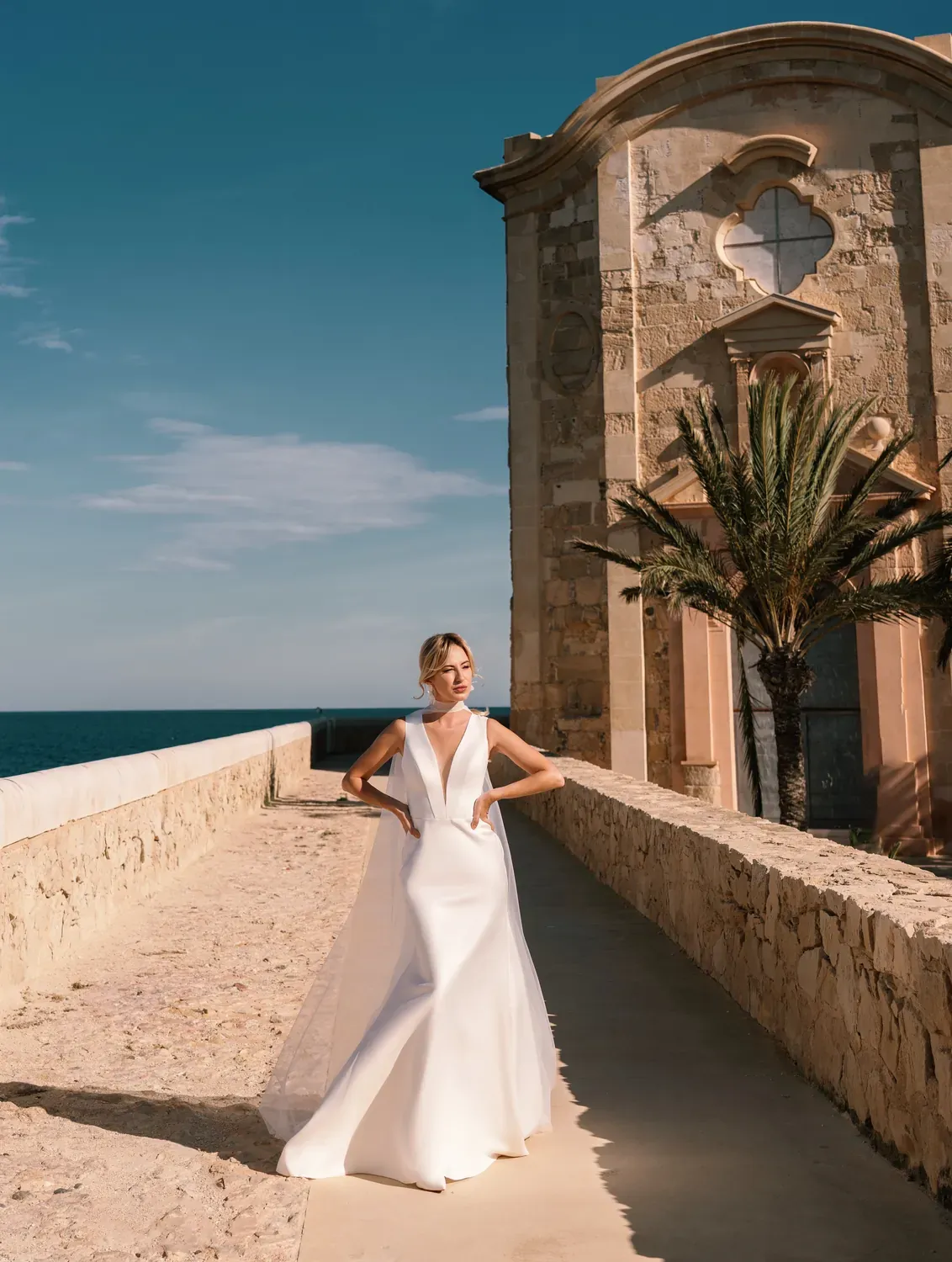 Vestido Levante con la capa al viento