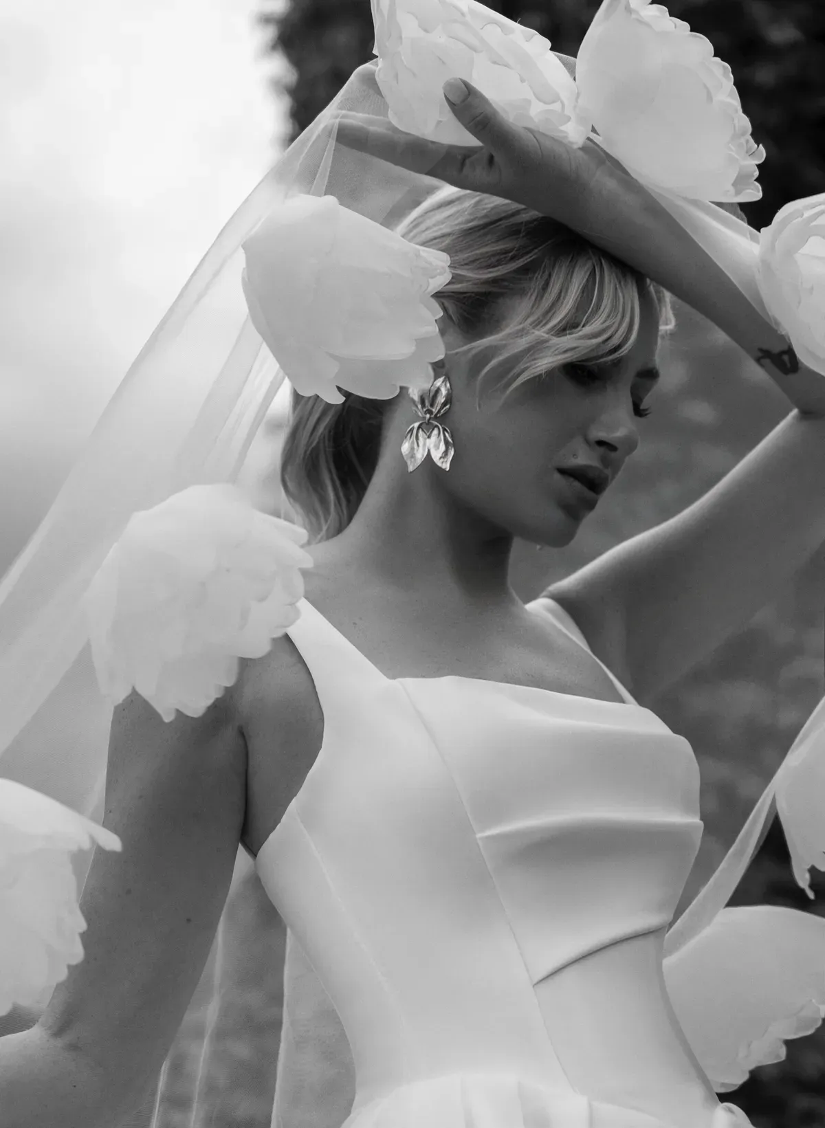 Velo 1 de JJ Bridal