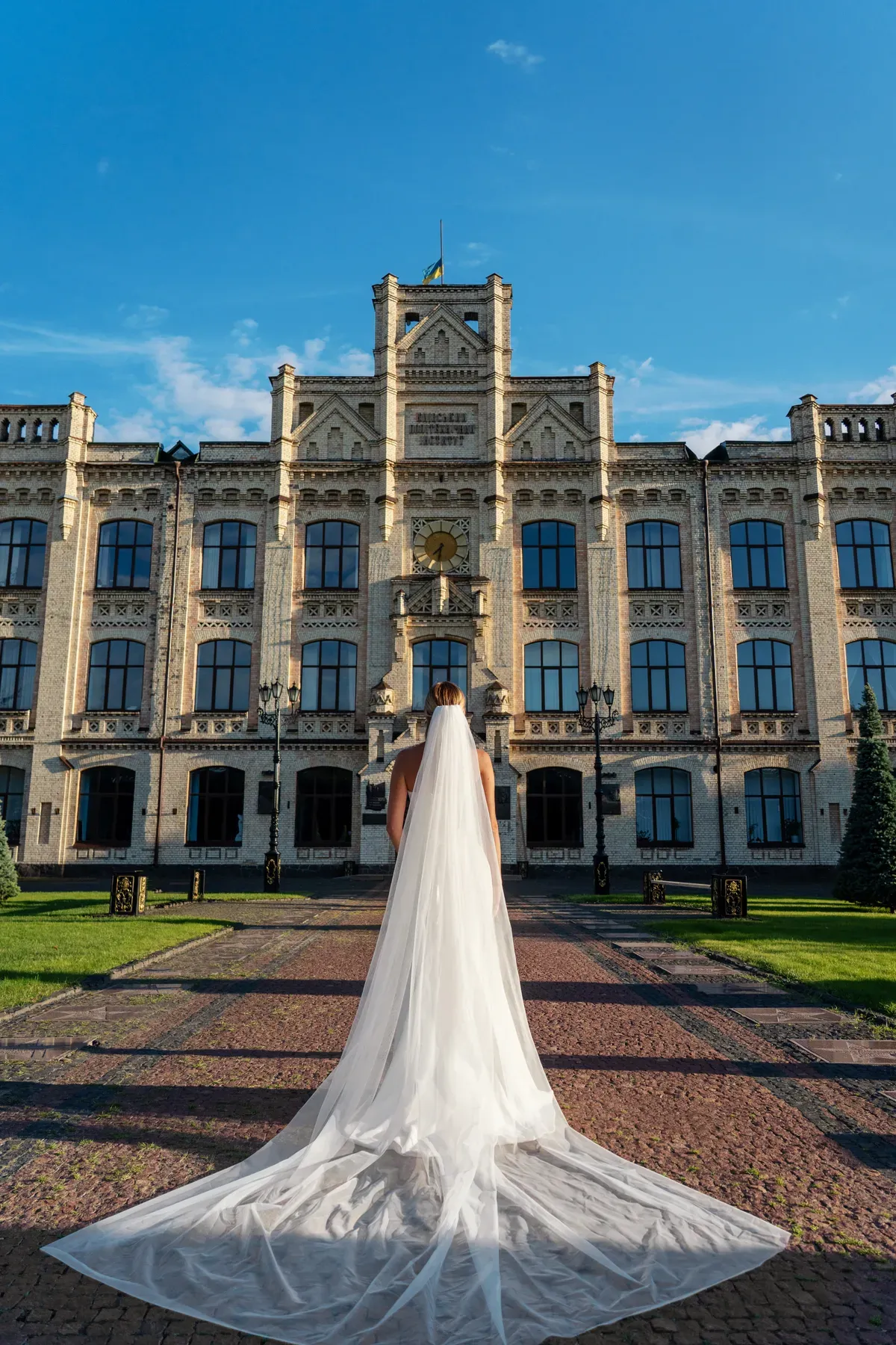 Velo 2 de JJ Bridal